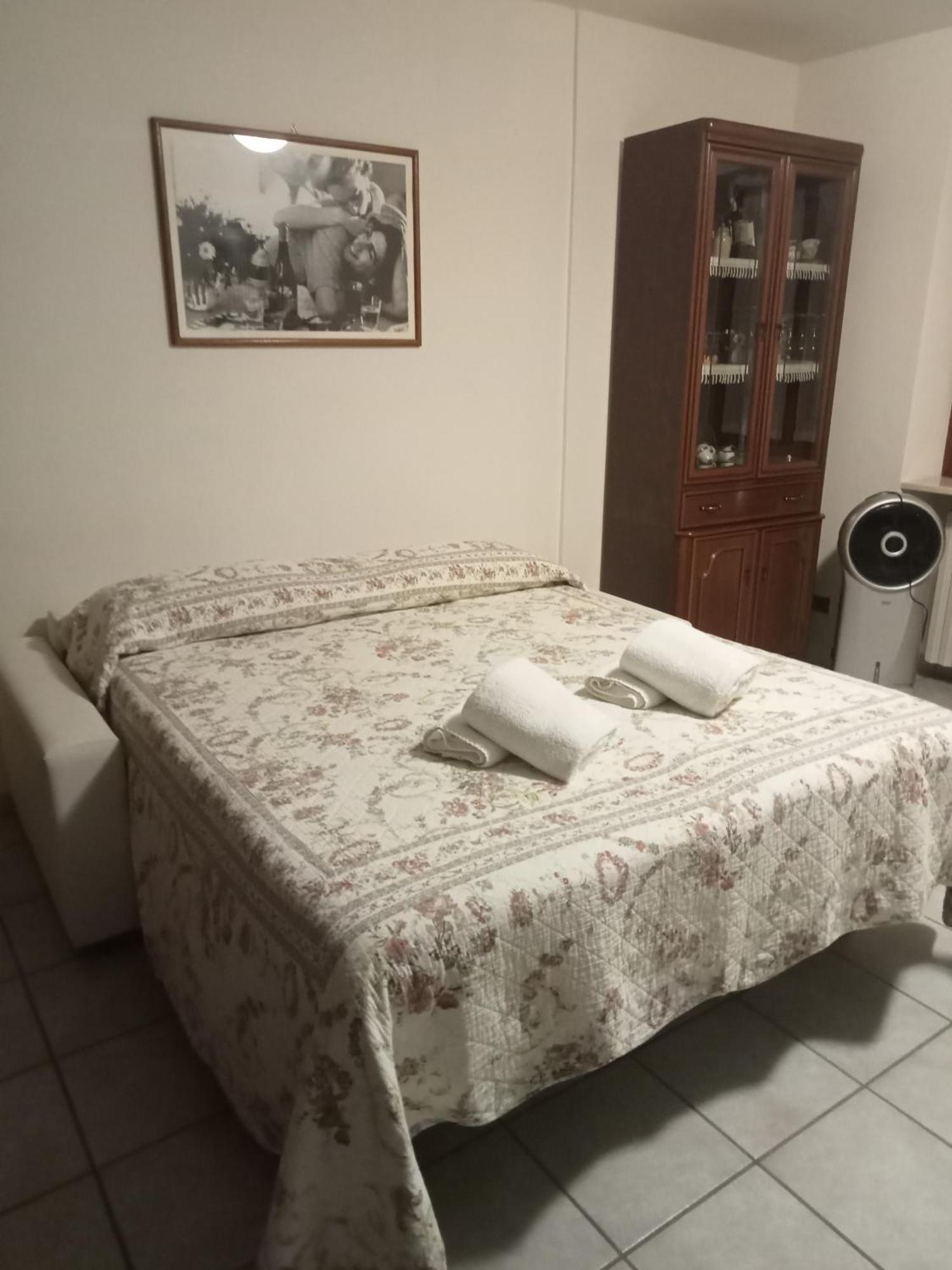 Locazione Turistica Isabella Castelnuovo del Garda Exterior foto