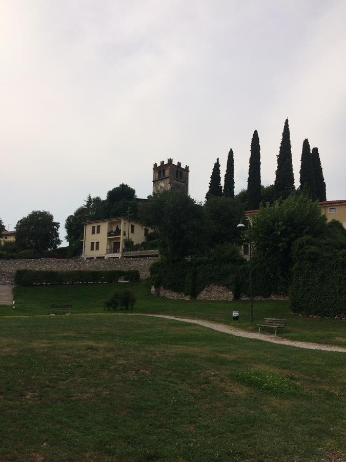 Locazione Turistica Isabella Castelnuovo del Garda Exterior foto
